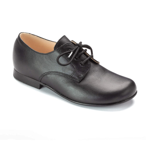 Elegant black leather boys lace shoe for dress occasions, made in Spain